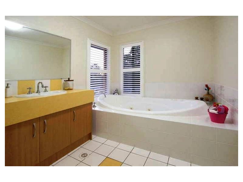 15 Elmwood, Narangba QLD 4504