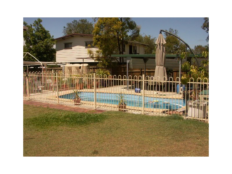 12 ROBYN ST, Burpengary QLD 4505