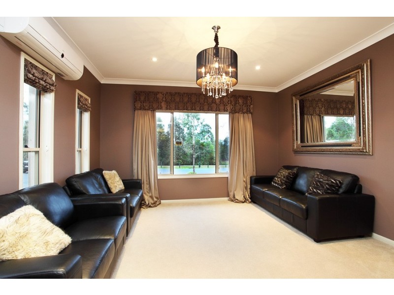 31 Greenlinks Crescent, Narangba QLD 4504