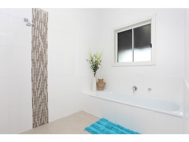 16-22 Robbs Rd, Morayfield QLD 4506