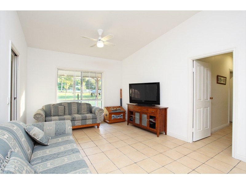 16-22 Robbs Rd, Morayfield QLD 4506