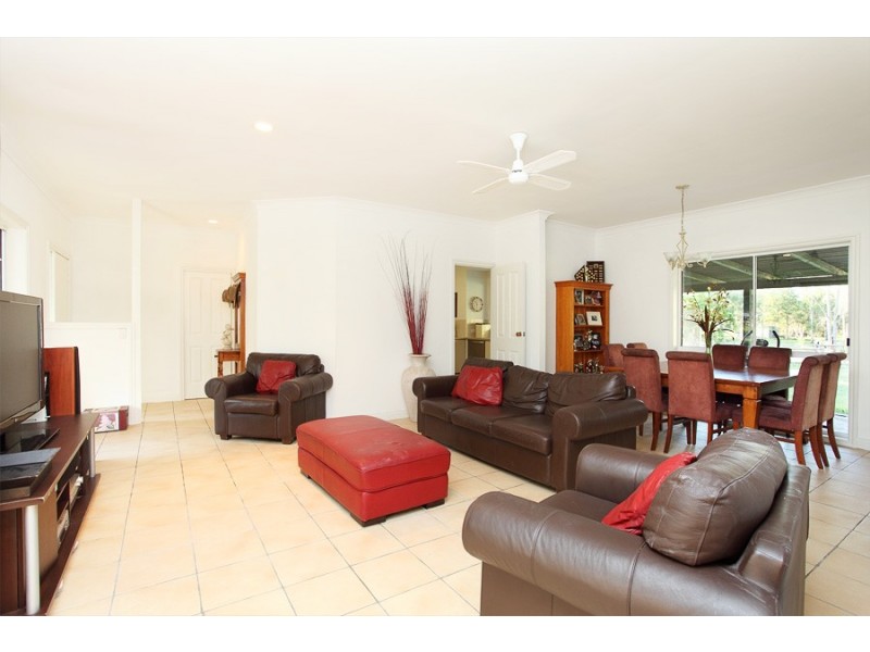 16-22 Robbs Rd, Morayfield QLD 4506