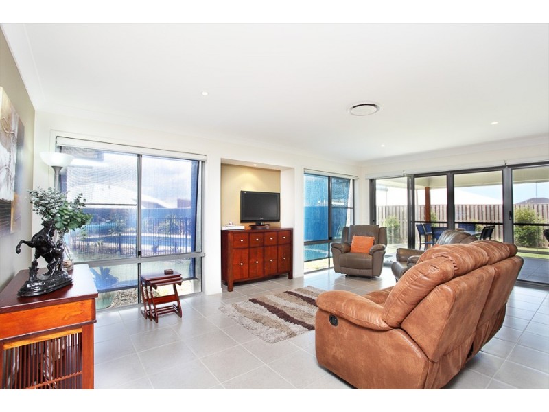 7 Angophora Close, Narangba QLD 4504