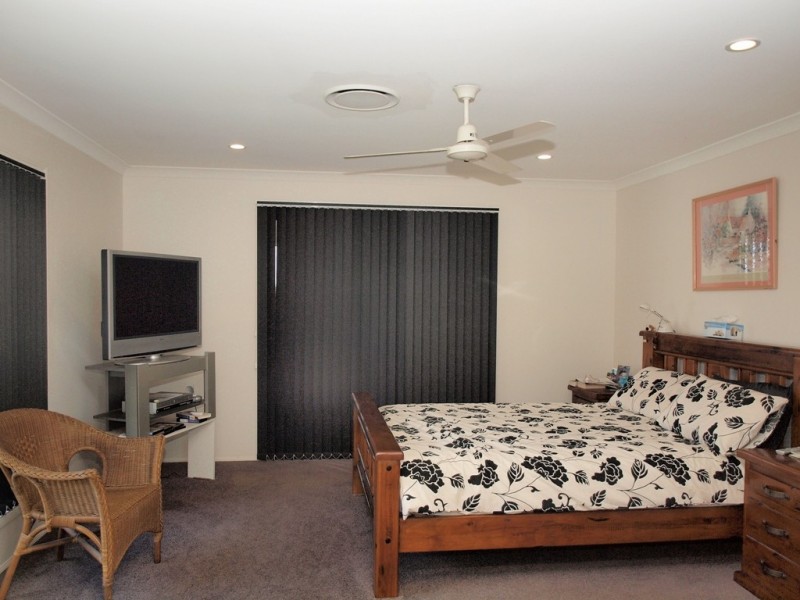 72 Endeavour Drive, Cooloola Cove QLD 4580