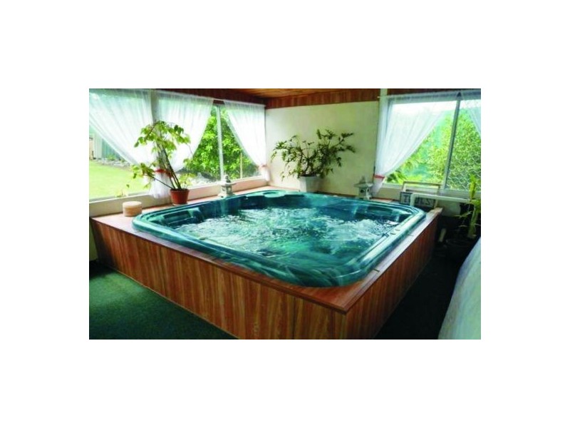 Glass House Mountains QLD 4518