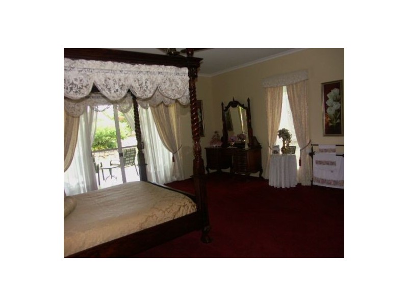 Glass House Mountains QLD 4518