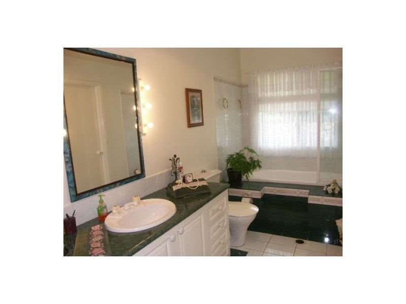 Glass House Mountains QLD 4518