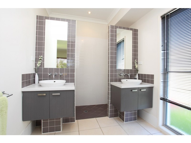 103 Golden Wattle Drive, Narangba QLD 4504