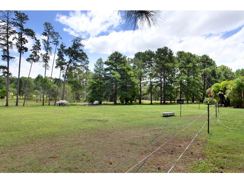 22 Mavis Court, Morayfield QLD 4506
