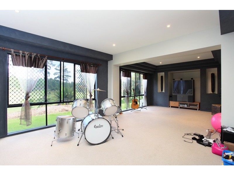 22 Mavis Court, Morayfield QLD 4506