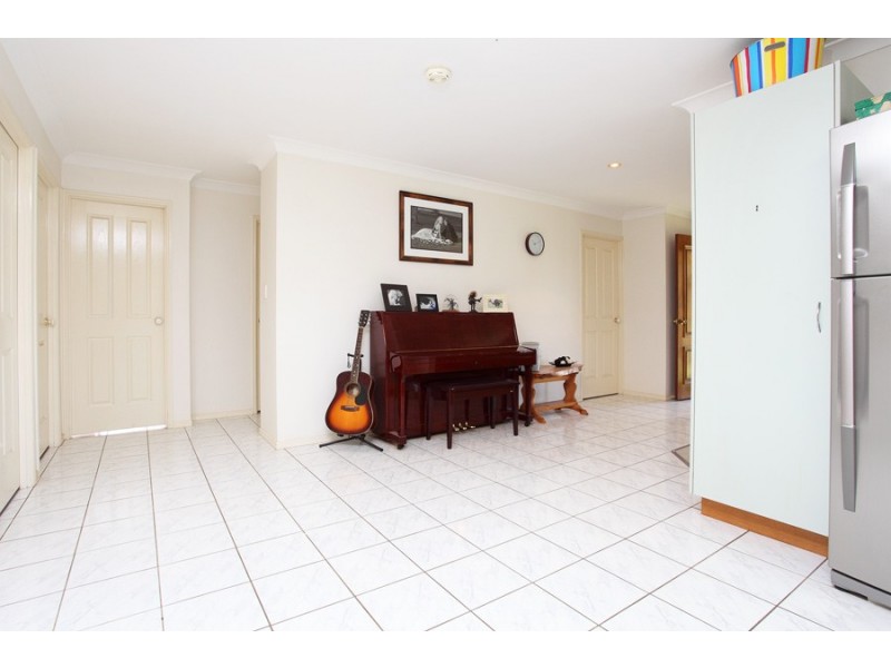 1 Hillgrove Court, Morayfield QLD 4506