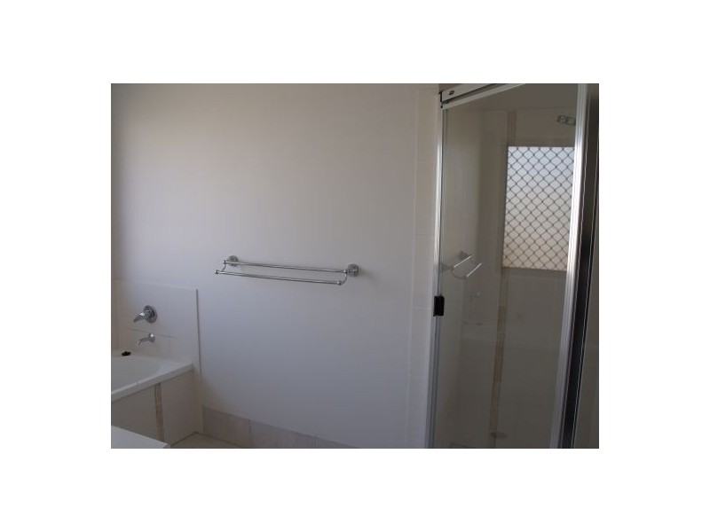 16 Leggett Street, Morayfield QLD 4506