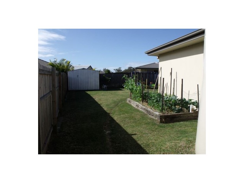 16 Leggett Street, Morayfield QLD 4506