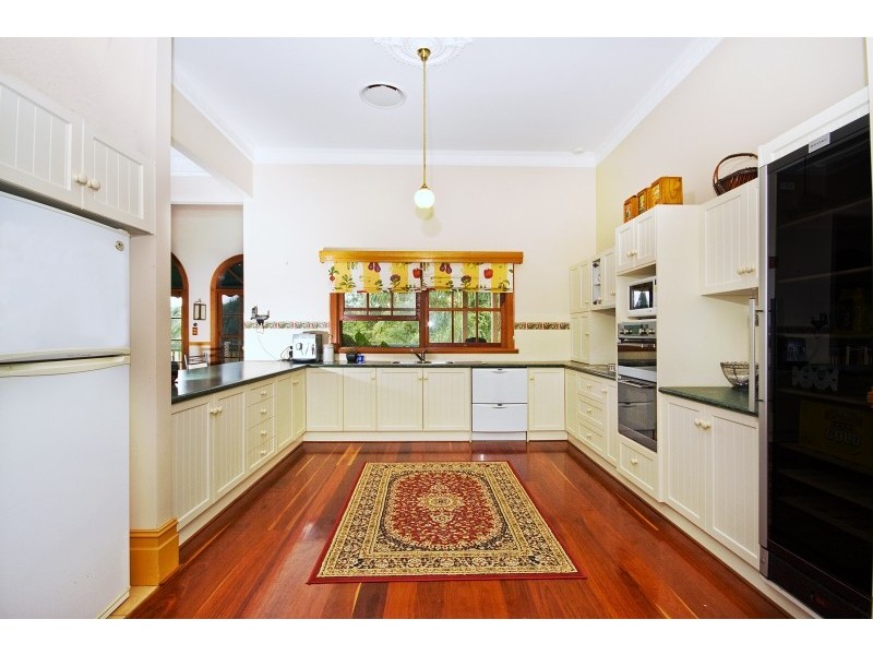 149 Campbell Parade, Beachmere QLD 4510