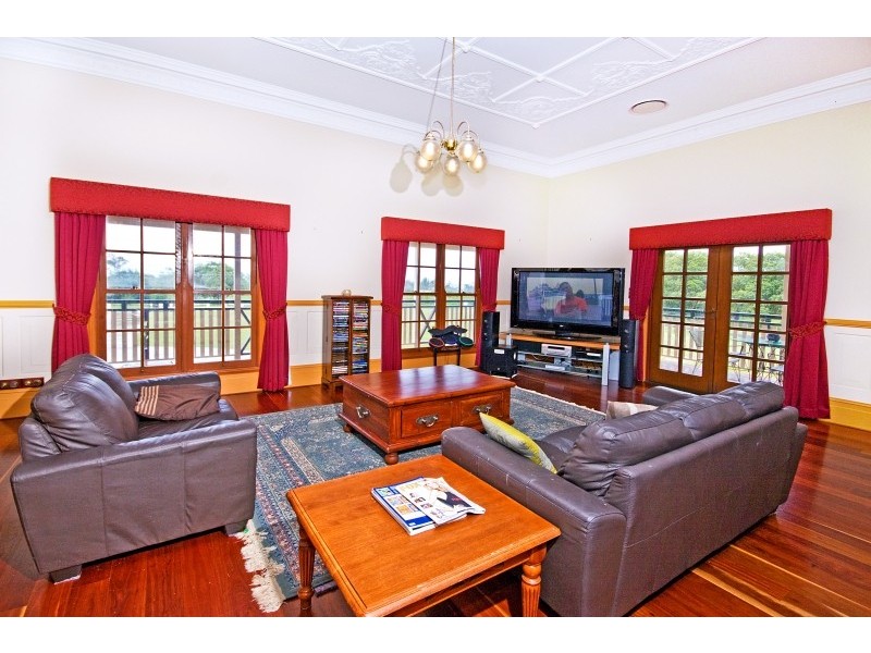 149 Campbell Parade, Beachmere QLD 4510