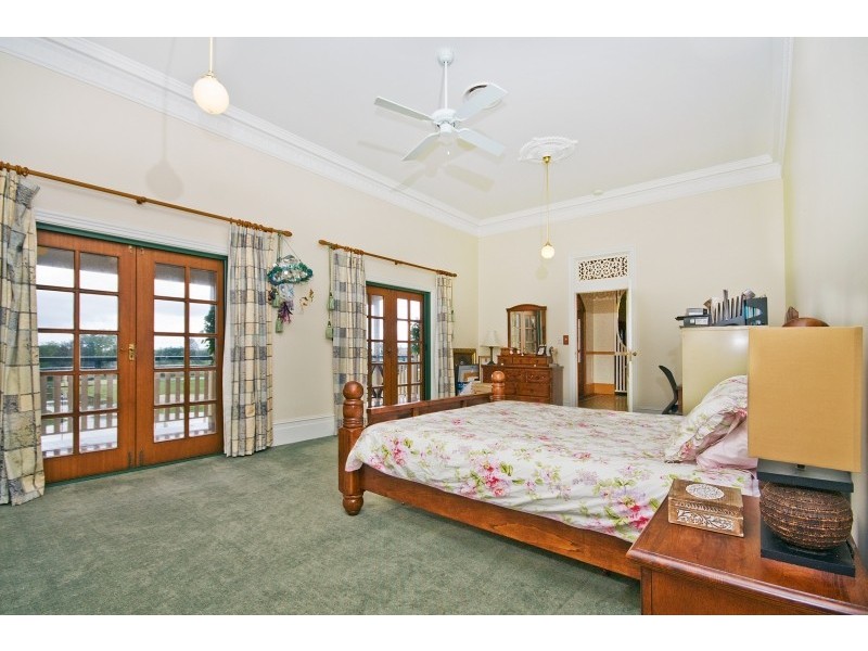 149 Campbell Parade, Beachmere QLD 4510