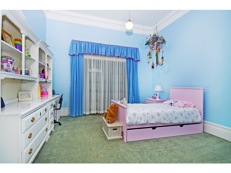 149 Campbell Parade, Beachmere QLD 4510