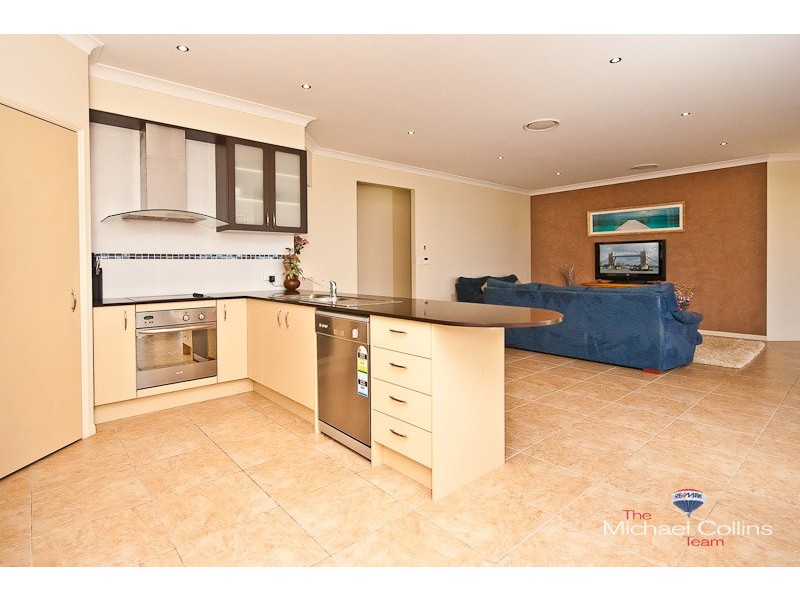 17 White Cedar Place, Narangba QLD 4504