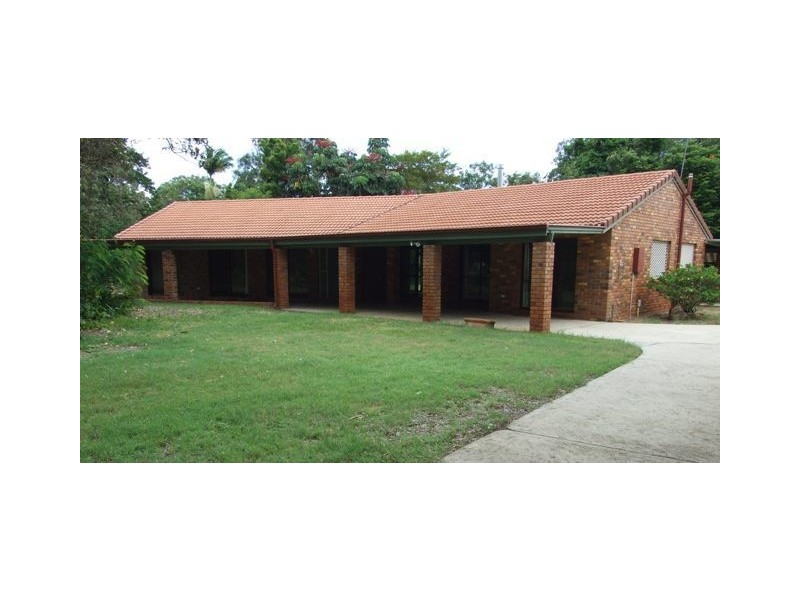 18 Randolph Street, Beachmere QLD 4510