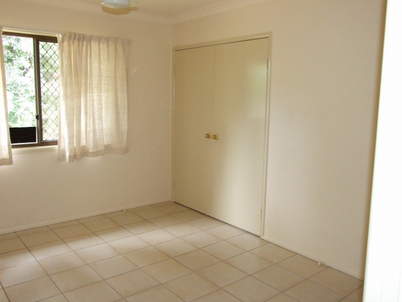 18 Randolph Street, Beachmere QLD 4510