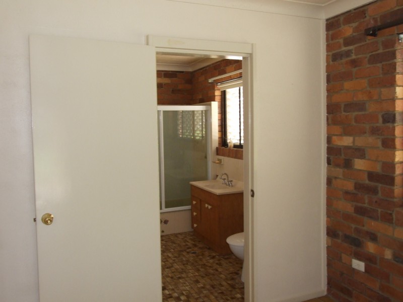 18 Randolph Street, Beachmere QLD 4510
