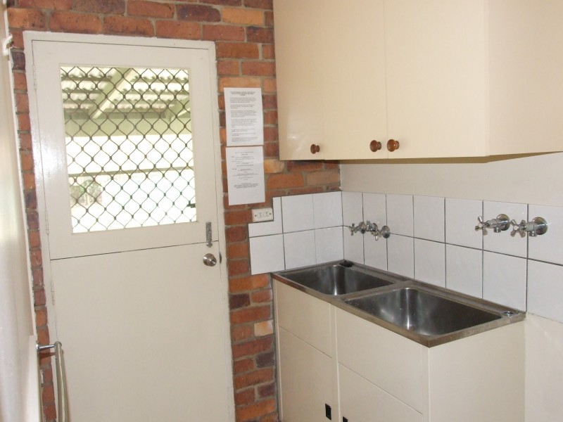 18 Randolph Street, Beachmere QLD 4510