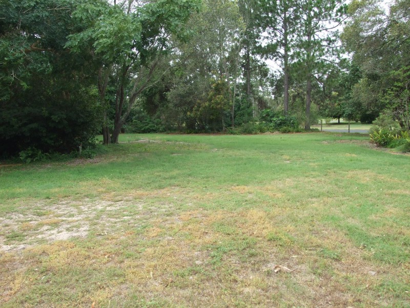 18 Randolph Street, Beachmere QLD 4510