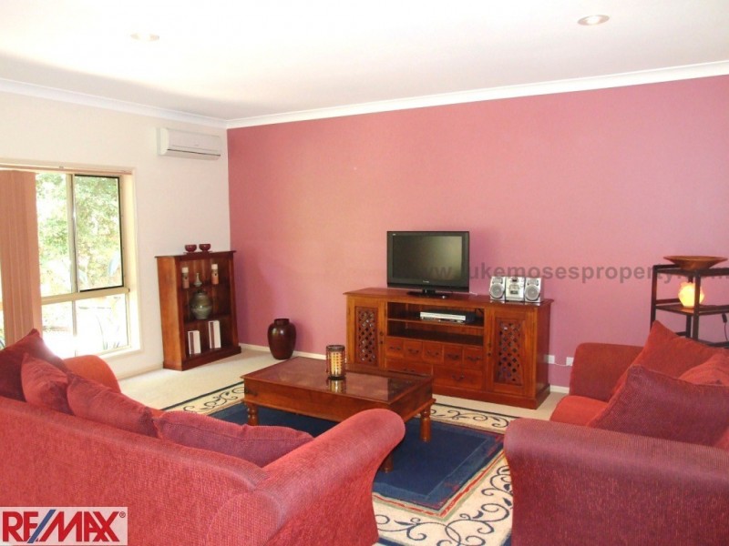 17 Franklin Crescent, Morayfield QLD 4506