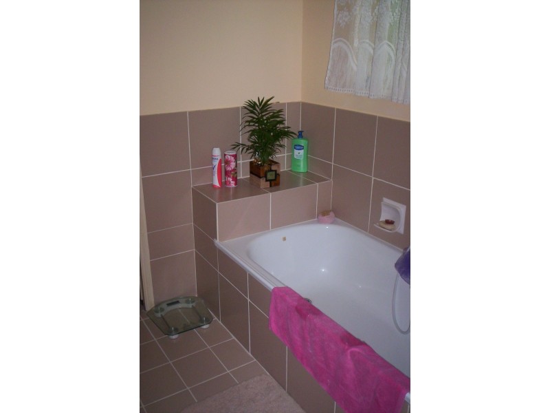 1/10 Sunnymead Drive, Caboolture QLD 4510