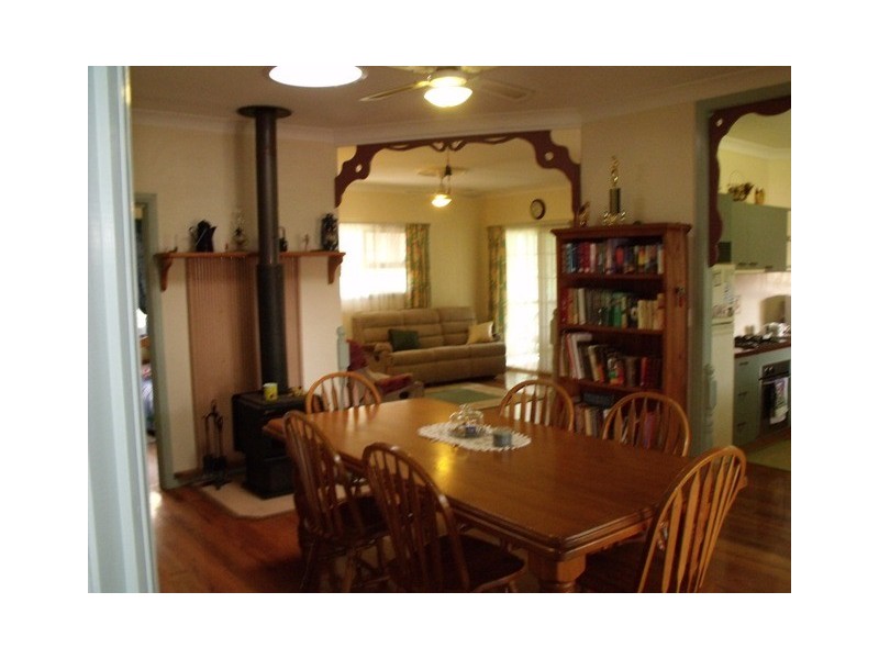 6 Elizabeth Street, Beachmere QLD 4510