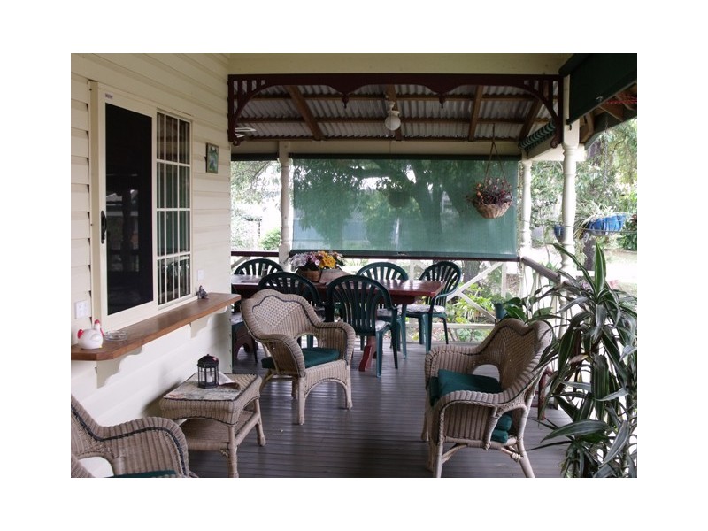 6 Elizabeth Street, Beachmere QLD 4510