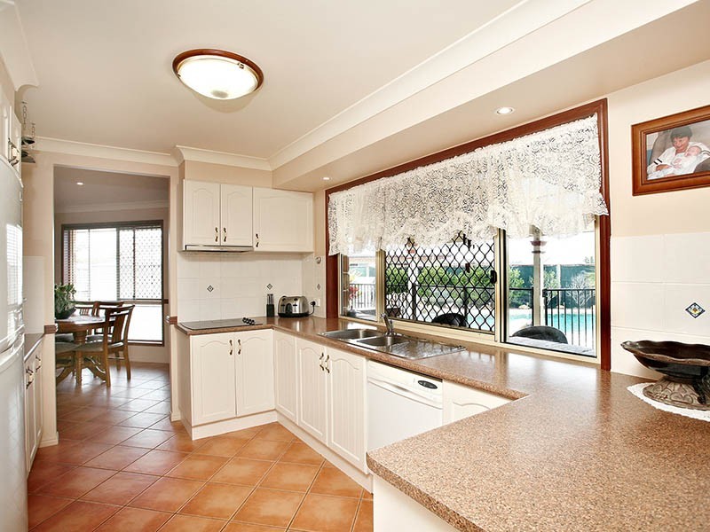 15 Lightwood Place, Narangba QLD 4504