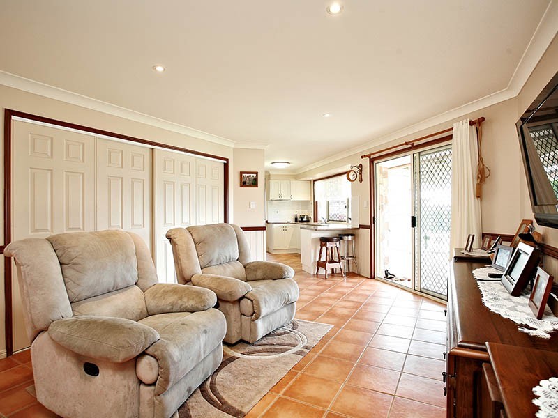 15 Lightwood Place, Narangba QLD 4504