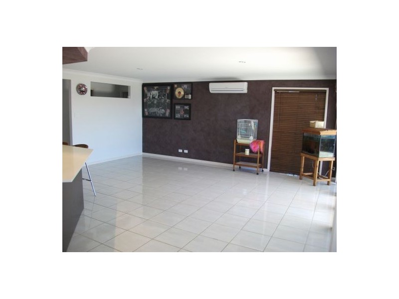 1 Tugun Place, Sandstone Point QLD 4511