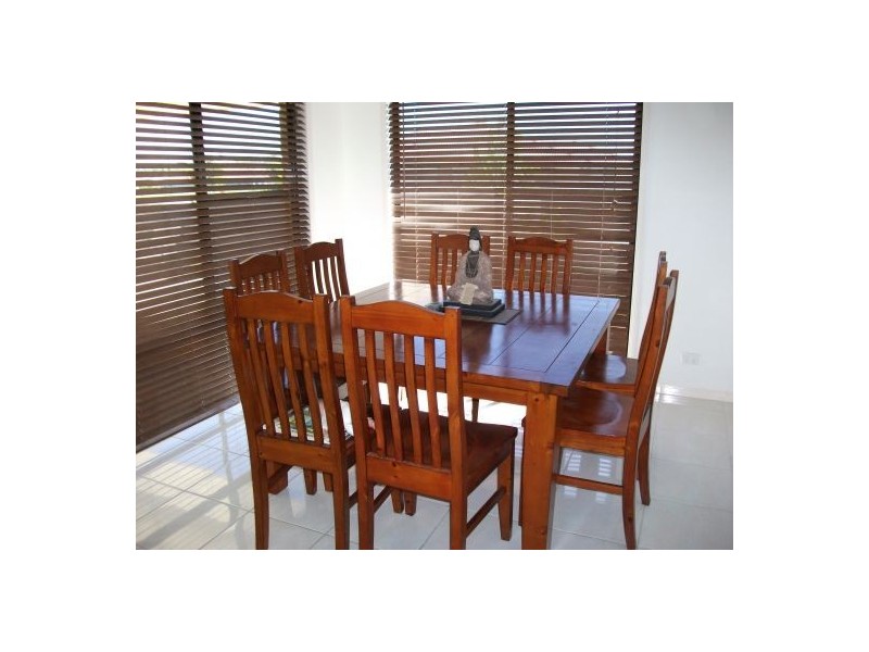 1 Tugun Place, Sandstone Point QLD 4511