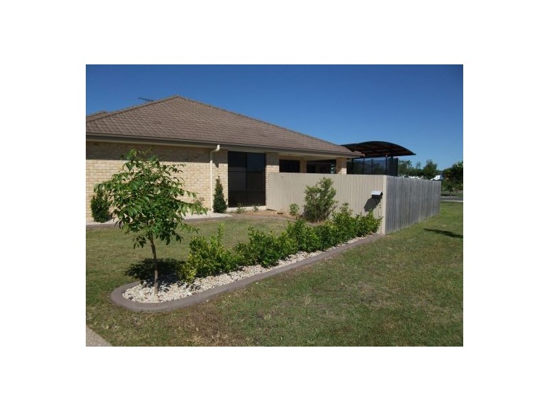 1 Tugun Place, Sandstone Point QLD 4511