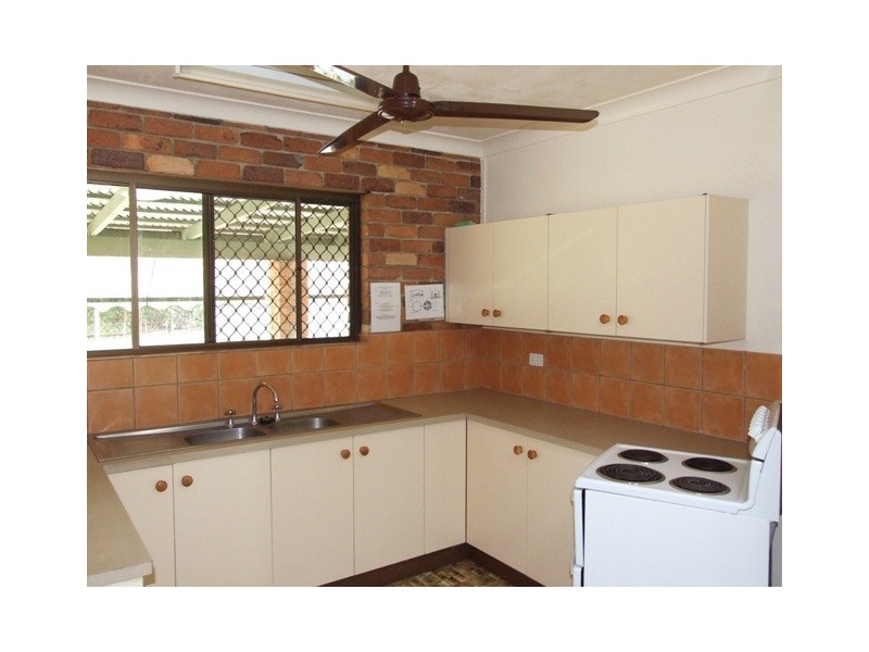 18 Randolph Street, Beachmere QLD 4510
