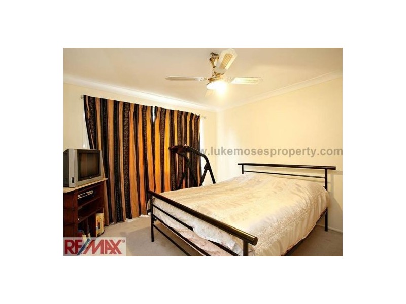 32 Mountain Blue Drive, Kallangur QLD 4503