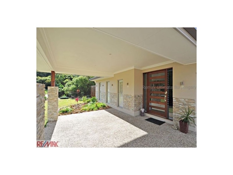 127 Corvus Drive, Cashmere QLD 4500