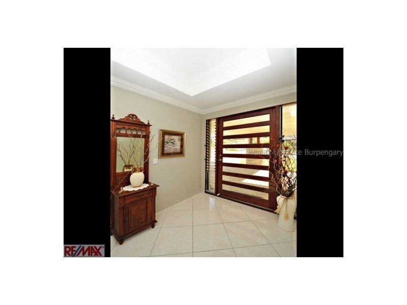 127 Corvus Drive, Cashmere QLD 4500
