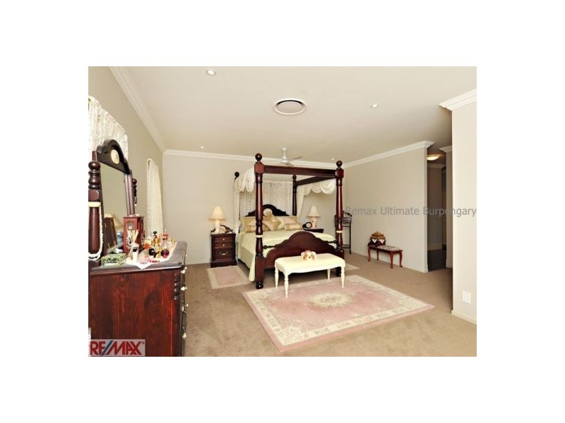 127 Corvus Drive, Cashmere QLD 4500