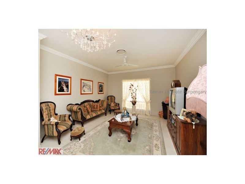 127 Corvus Drive, Cashmere QLD 4500