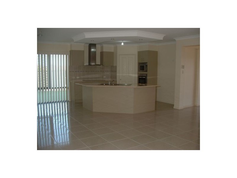 North Lakes QLD 4509