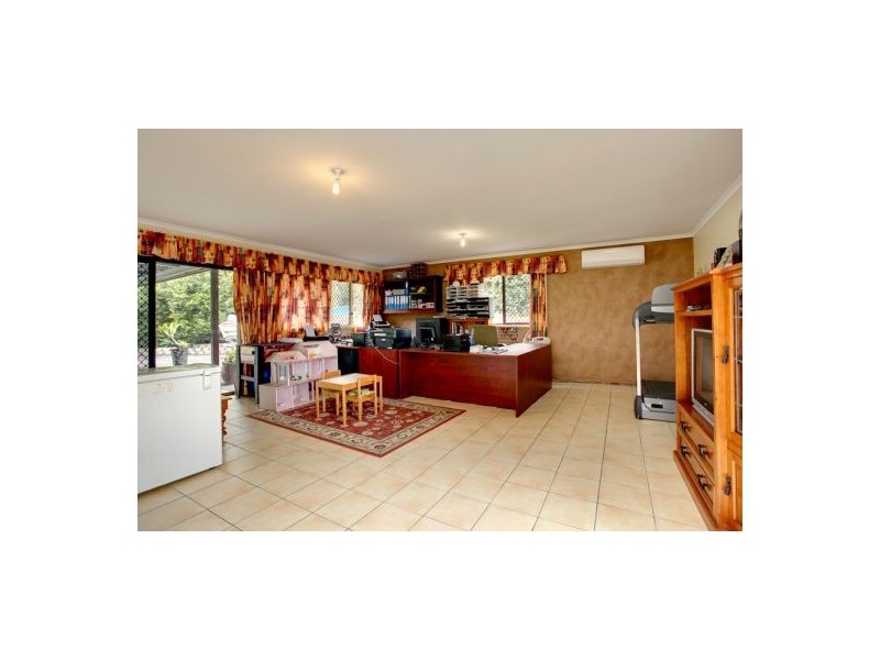 9-13 Bridges Road, Morayfield QLD 4506