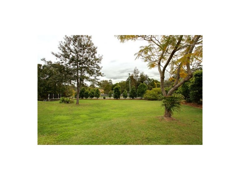 9-13 Bridges Road, Morayfield QLD 4506