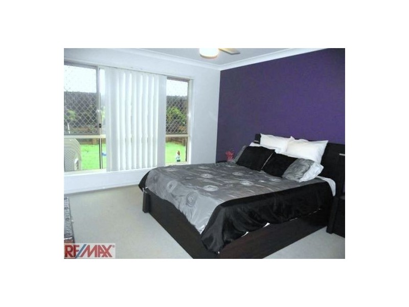 18 Riverbend Crescent, Morayfield QLD 4506