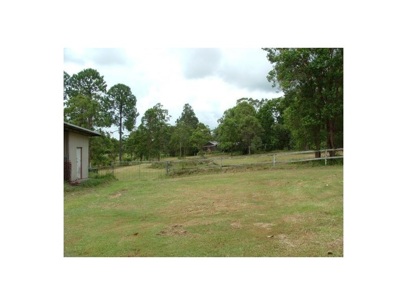 18 Kestrel Ct, Morayfield QLD 4506