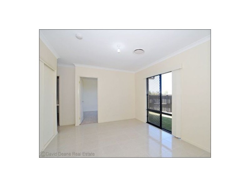 23 Eaton Close, North Lakes QLD 4509