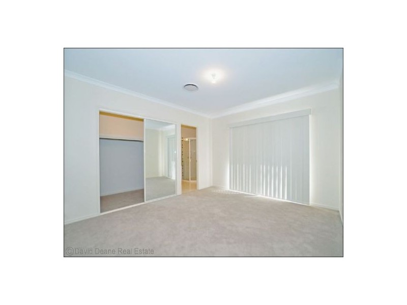 23 Eaton Close, North Lakes QLD 4509