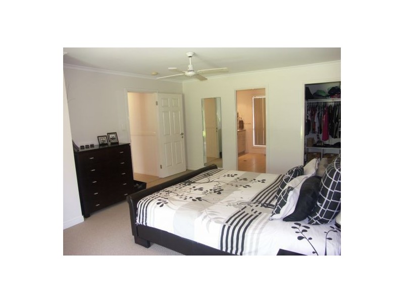 26 Bushland Place, Morayfield QLD 4506